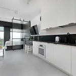 Zabrska Modern Next To Spodek With Ac & Parking By Renters Apartament Katowice