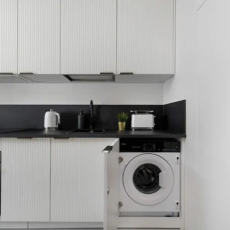 Daire Zabrska Modern Next To Spodek With Ac & Parking By Renters