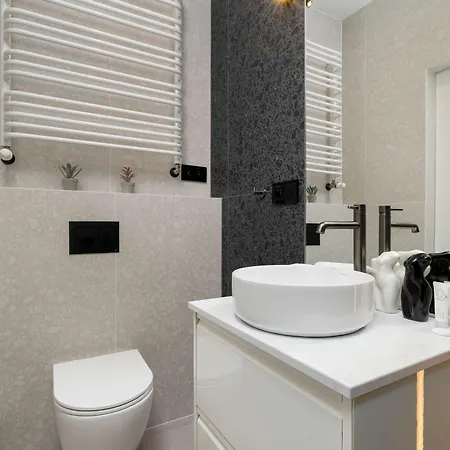 Zabrska Modern Next To Spodek With Ac & Parking By Renters Appartement *