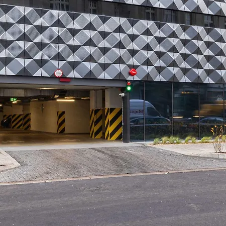 Zabrska Modern Next To Spodek With Ac & Parking By Renters Katoviçe