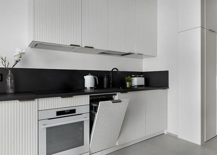 Apartment Zabrska Modern Next To Spodek With Ac & Parking By Renters